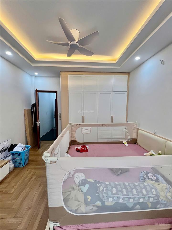 Bán bt tại kim ngưu, 13,2 tỷ, 46m2, 4pn, 4wc, pháp lý đầy đủ, view đẹp