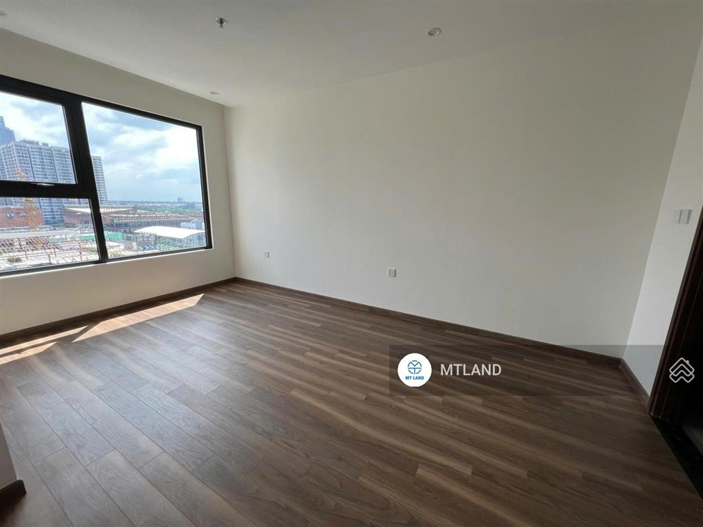 Giá sốc căn 3 ngủ phân khu metropolitan 93m2 hướng đông nam giá 5,6x tỷthanh toán tiến độ giãn