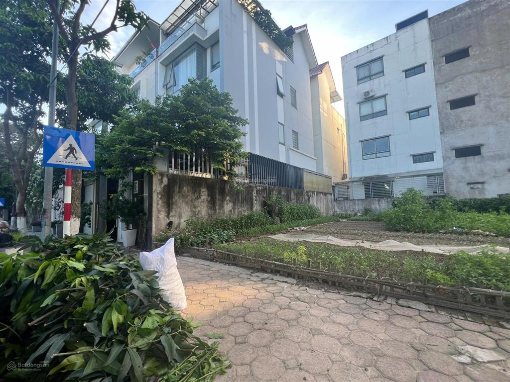 Bán gấp 82m2 đất thổ cư lô góc gần đh đại nam, gần ga metro yên nghĩa ô tô đỗ cửa, giá chỉ 1.76 tỷ