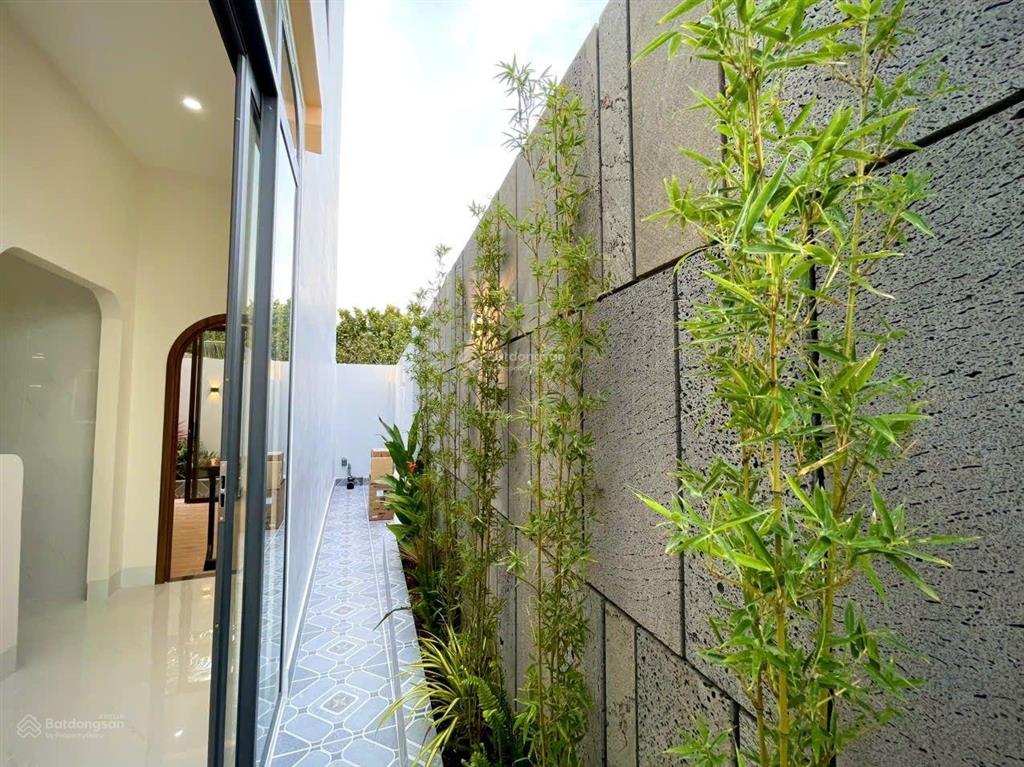 Nhà gần trung tâm quang trường aeon