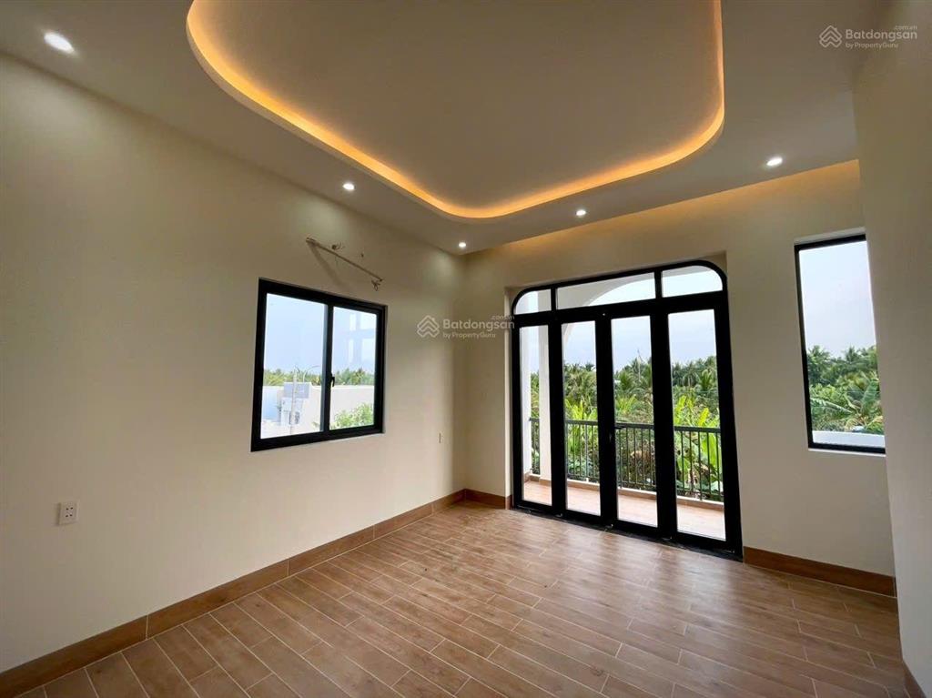 Nhà gần trung tâm quang trường aeon