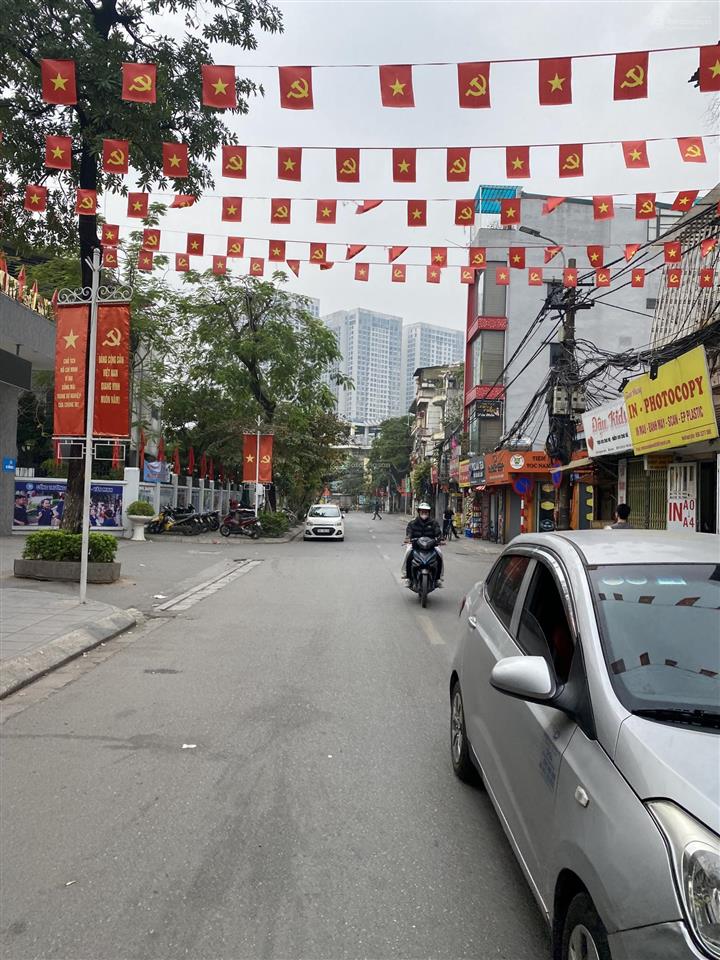 Anh trai nhà bác ruột (xịn) chỉ đạo đăng bán giúp căn nhà  hoàng đạo thành  120m2  lô góc 3 mt