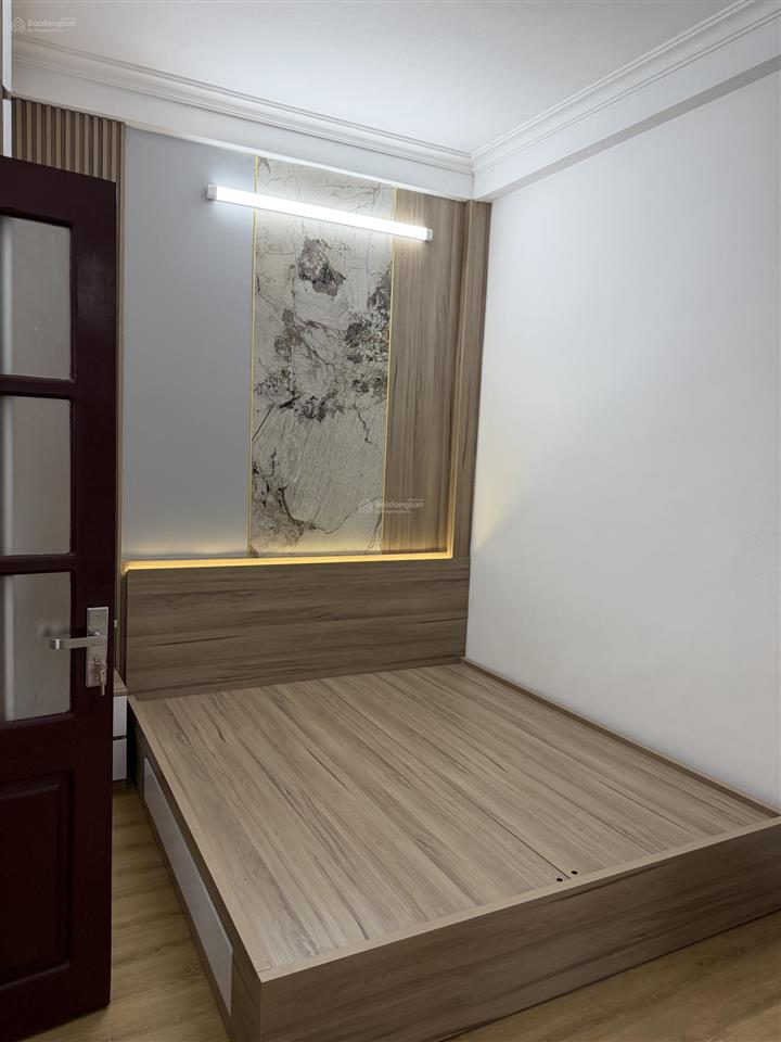 Nhà trung tâm quận hoàng mai  bến xe nước ngầm , giáp bát 25m2 4.5 tầng 3 ngủ dá 5.39 t
