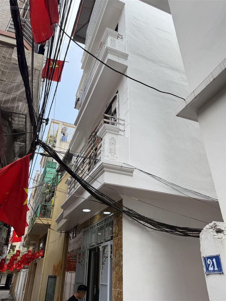 Nhà trung tâm quận hoàng mai  bến xe nước ngầm , giáp bát 25m2 4.5 tầng 3 ngủ dá 5.39 t