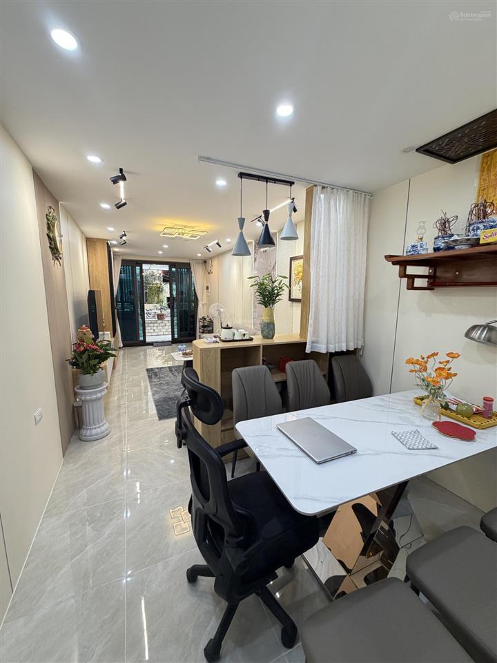 Chính chủ em bán căn hộ chung cư mặt đất phố 8/3 trung tậm quận hbt 75 m2  2 ngủ 2 wc giá 5.39tỷ