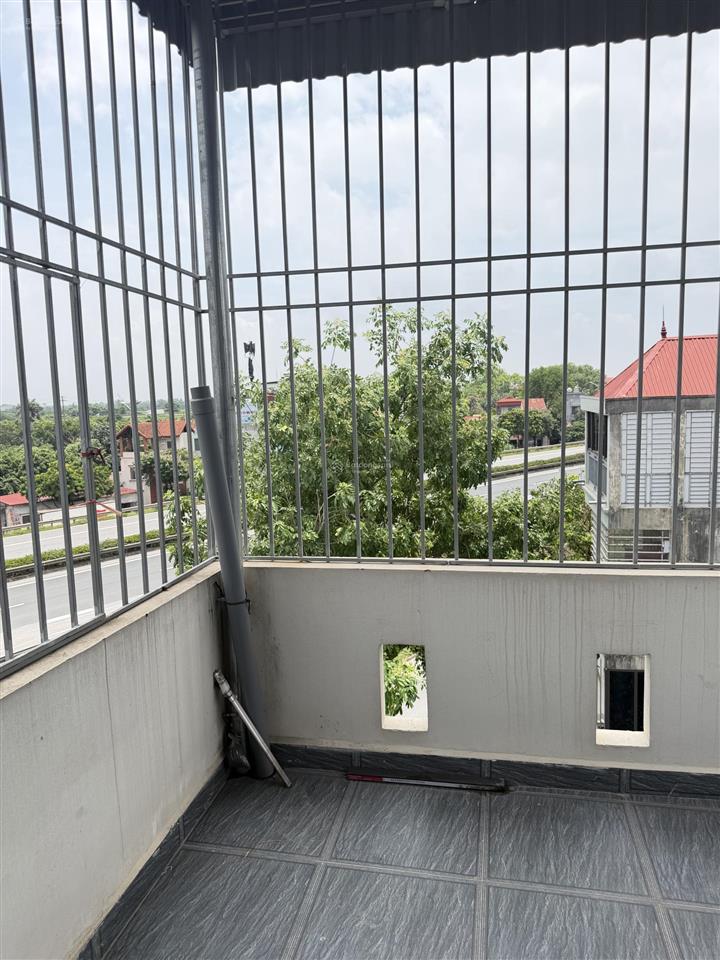 Chính chủ em bán nhà tây trà lĩnh nam 45 m2 5 tầng  5 ngủ một nhà ra oto tránh dá 9.5