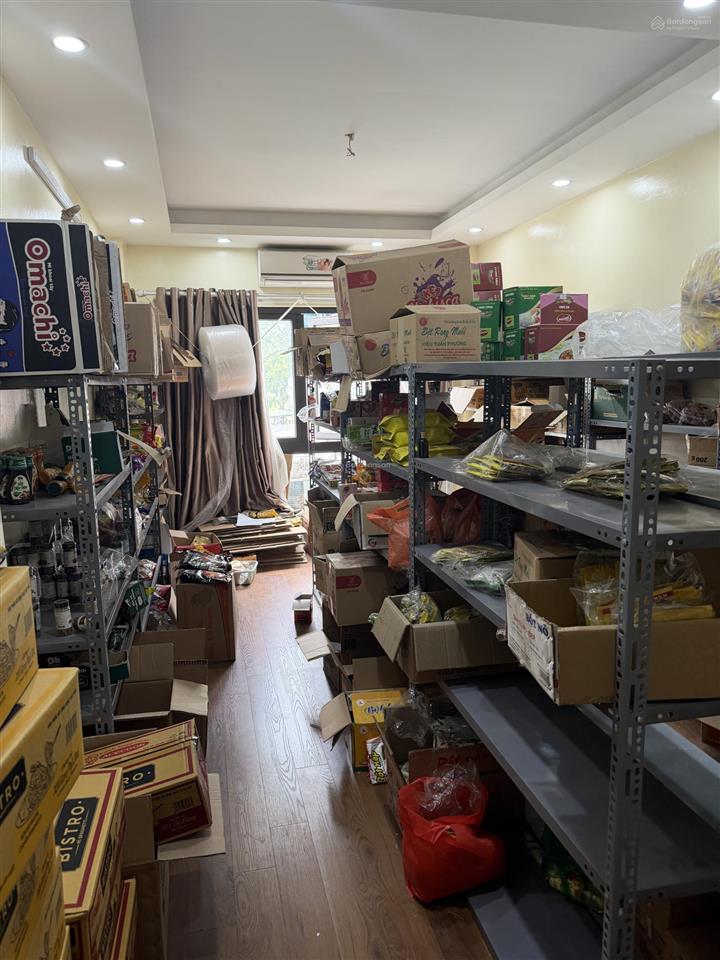 Chính chủ em bán nhà tây trà lĩnh nam 45 m2 5 tầng  5 ngủ một nhà ra oto tránh dá 9.5