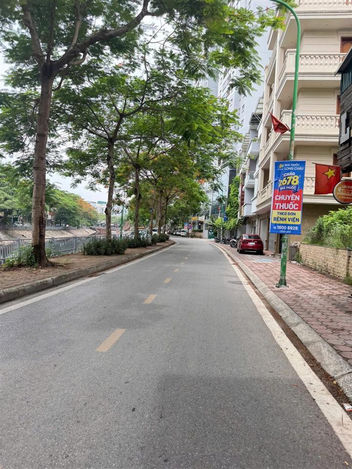 Chính chủ em bán căn nhà 36 m2 5 tầng tại trương định  bờ sông sét  dá 7.15 t nhà lô góc 3 mặt t