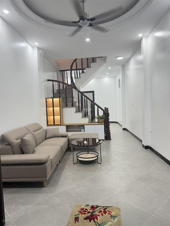 Nhà trương định  bờ sông sét 39 m2 lô góc 3 mặt thoáng  5 tầng  5 ngủ full nội thất  giá 7.9