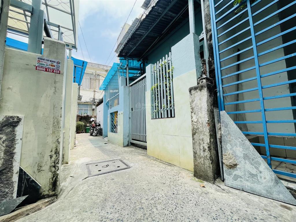 P. hiệp phú, nhất vị trí, ngay trung tâm đảng uỷ, cán bộ hưu trí nhà 54m2 2 tầng chỉ 3.55 tỷ .
