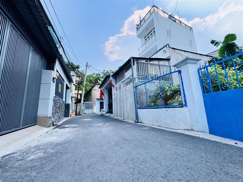 P. linh tây, ngay pvđ, hxh nhà 4 tầng 4pn 57.6m2 bán gấp chỉ 5.5 tỷ.