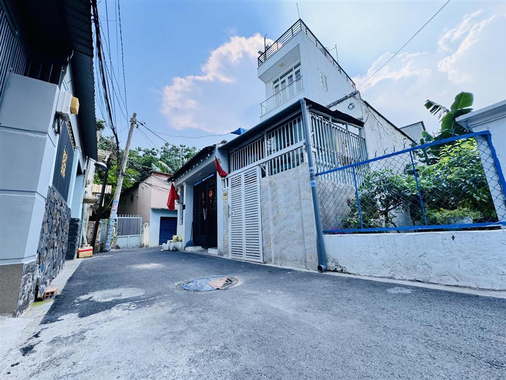 P. linh tây, ngay pvđ, hxh nhà 4 tầng 4pn 57.6m2 bán gấp chỉ 5.5 tỷ.