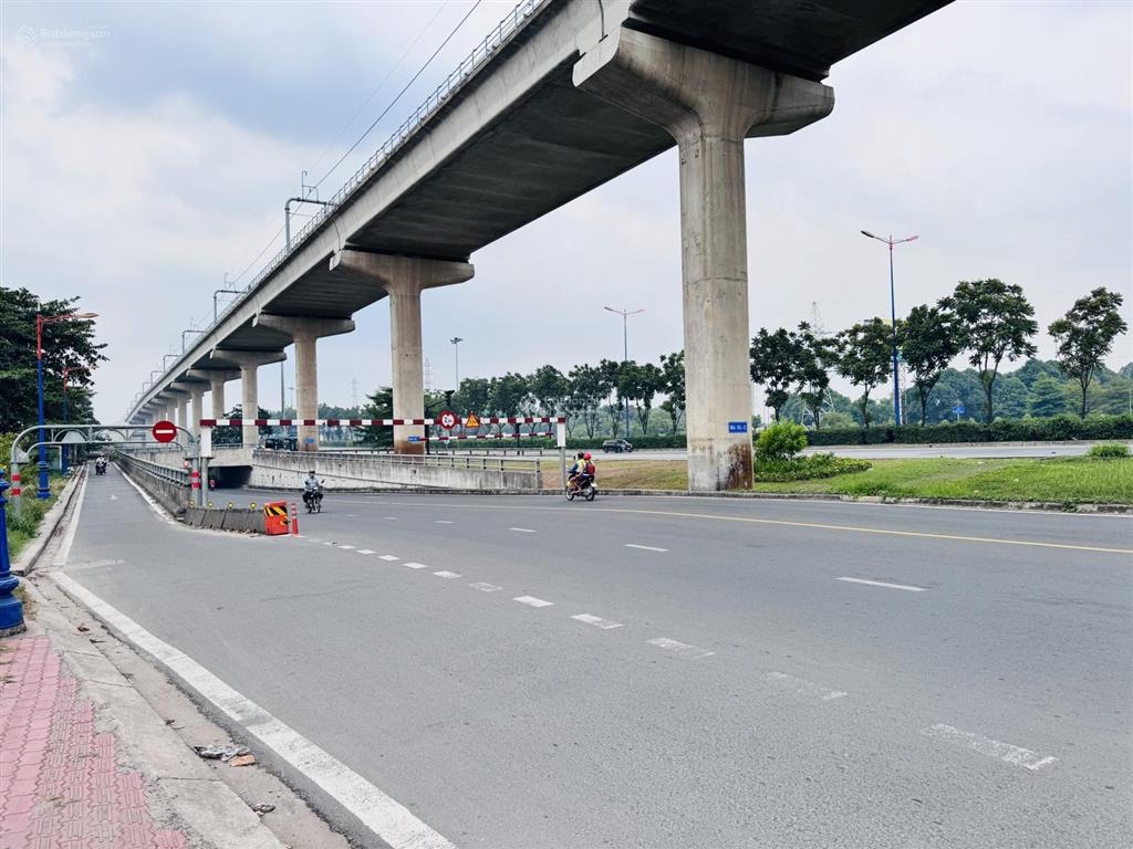P. linh trung, đi bộ ra ga metro cnc, hxh tránh 50m2 bán gấp chỉ 3.9 tỷ.