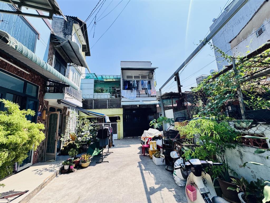 P. linh chiểu, chợ thủ đức, 55.8 m2 sàn sử dụng 2 tầng hoàn công bán gấp chỉ 3.3 tỷ.