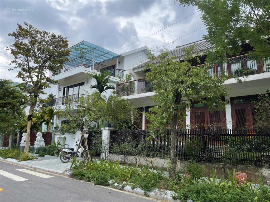 Cần bán gấp bt 300 m2 giá thỏa thuận thấp hơn thị trường