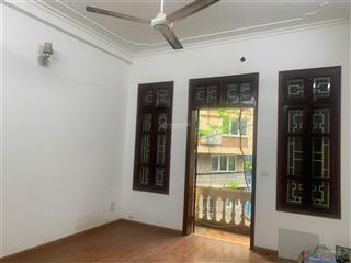 Cho thuê phòng tầng 2 trong nhà 4 tầng đang làm văn phòng