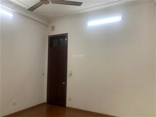 Cho thuê phòng tầng 2 trong nhà 4 tầng đang làm văn phòng