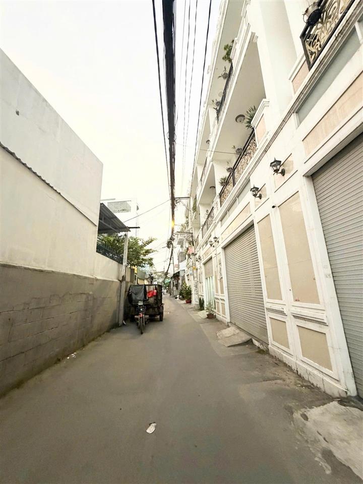 Bán giảm giá nhà mặt tiền đường số gần chợ bình triệu, gần cầu bình lợi, đại học luật