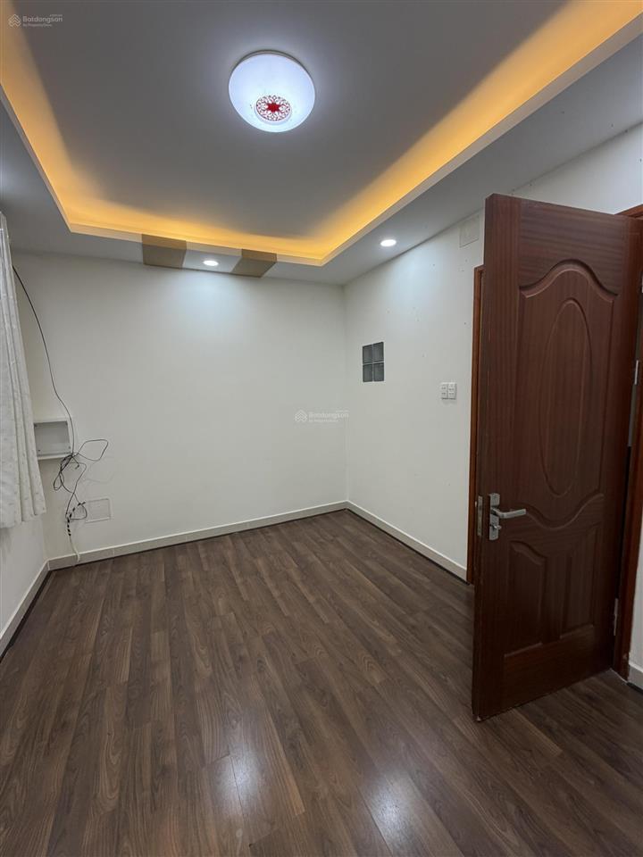 Cho thuê nhà nguyên căn 5 tầng hẻm xe hơi 29/23 đoàn thị điểm, phú nhuận, hcm (ko tiếp môi giới)