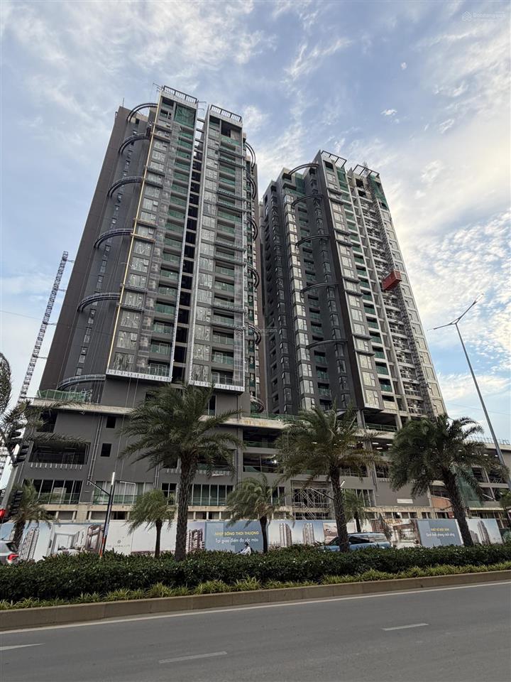 Bán lỗ 800 triệu căn hộ 3 phòng ngủ global city  masteri grand view  đi nước ngoài