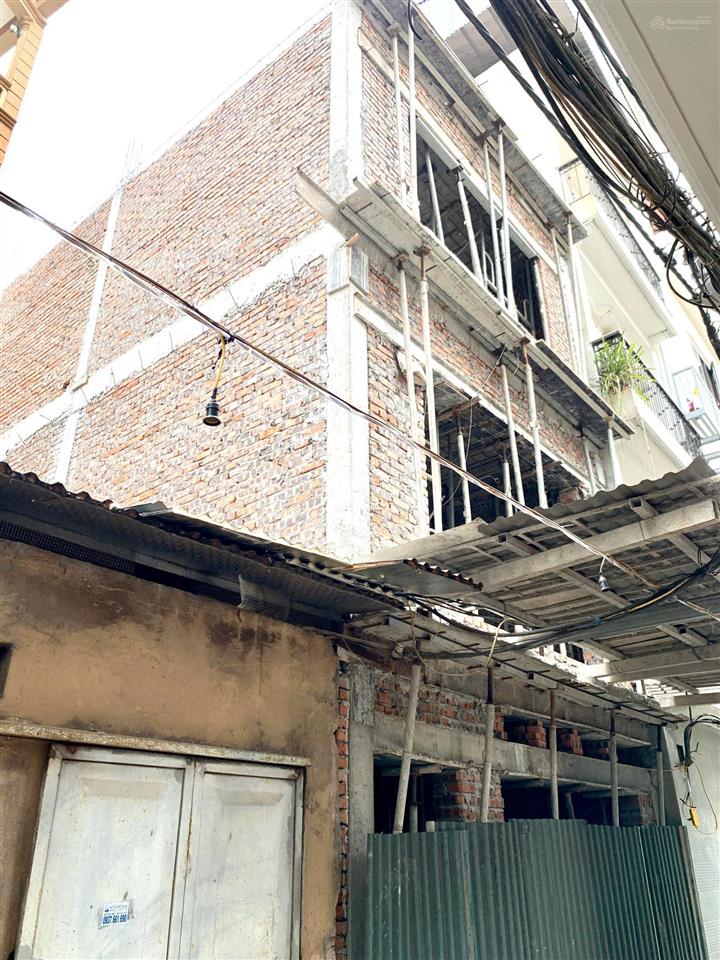 Mình cần bán căn nhà linh đàm, 6 tầng có thang máy, ngõ thông, ô tô đỗ cửa, cách ô tô tránh 15m