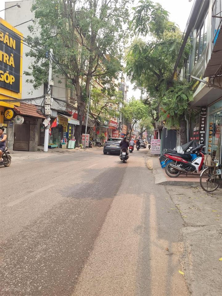 Bán đất tại phường đại mỗ, 8 tỷ vnd, ngõ ô tô, ngay gần mặt phố, mặt tiền cực đẹp 4 m, dễ thiết kế