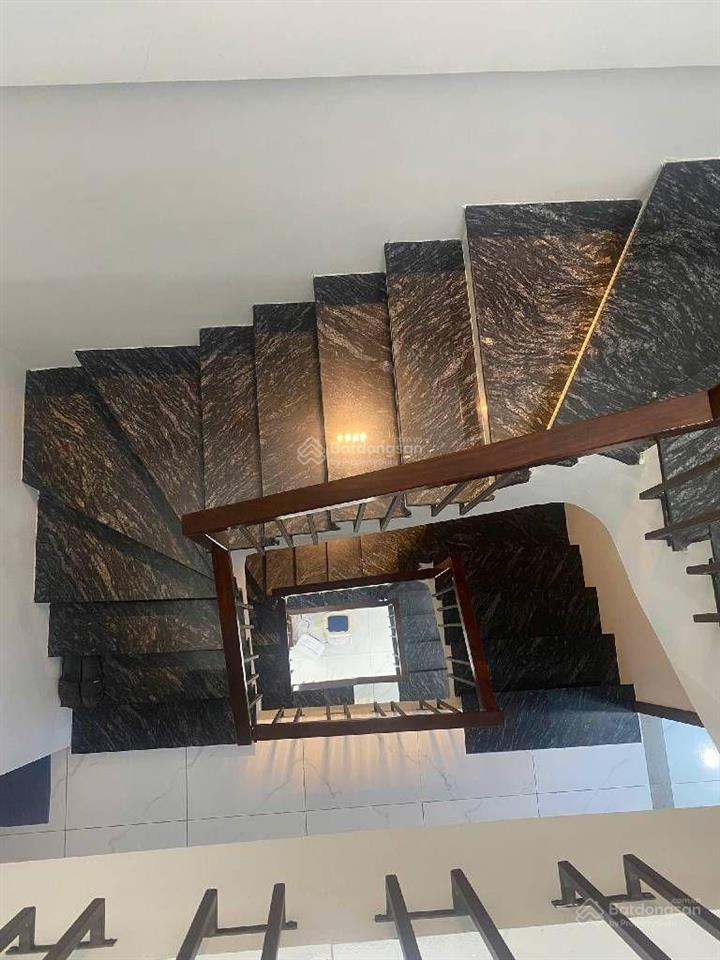 Chủ cần trả ngân hàng cần bán nhanh căn nhà 5 tầng còn mới ở đại mỗ, nam từ liêm giá chỉ hơn 6 tỷ