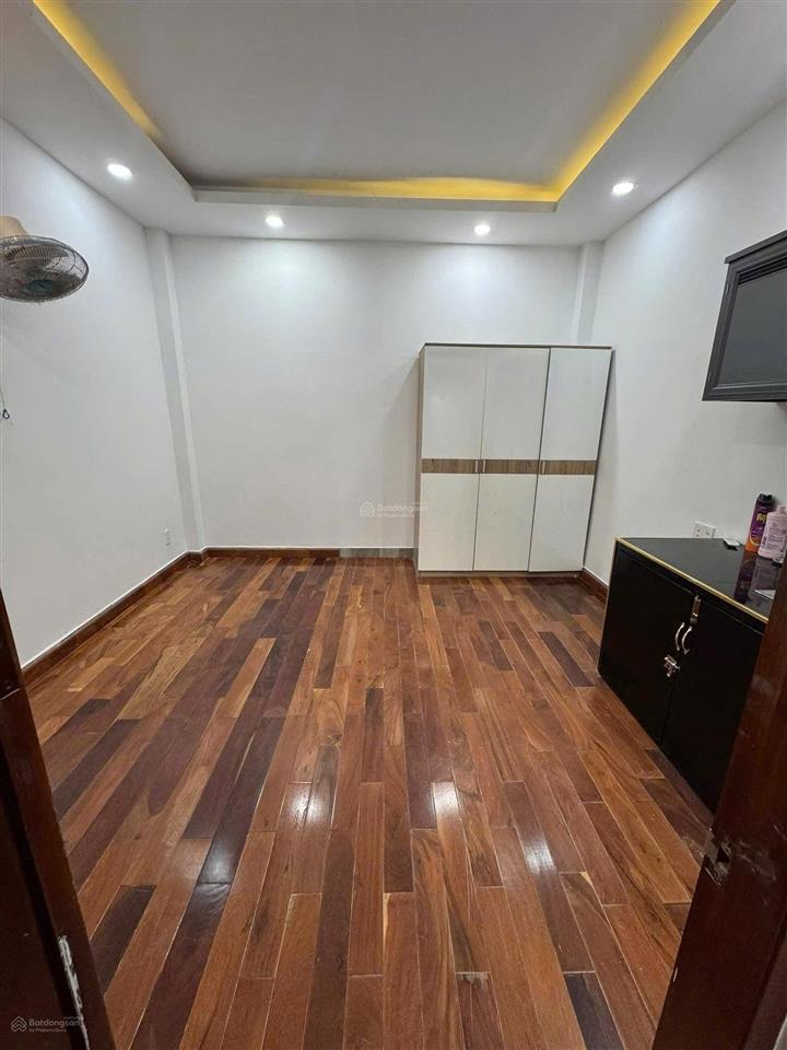 Chính chủ bán nhà riêng đường 6m