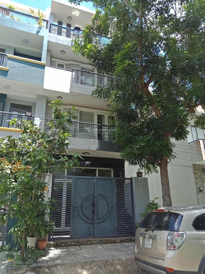 Cần bán gấp nhà 1 trệt 2 lầu + sân thượng kdc 13c greenlife  vị trí đẹp  giá thương lượng