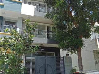 Cần bán gấp nhà 1 trệt 2 lầu + sân thượng kdc 13c greenlife  vị trí đẹp  giá thương lượng