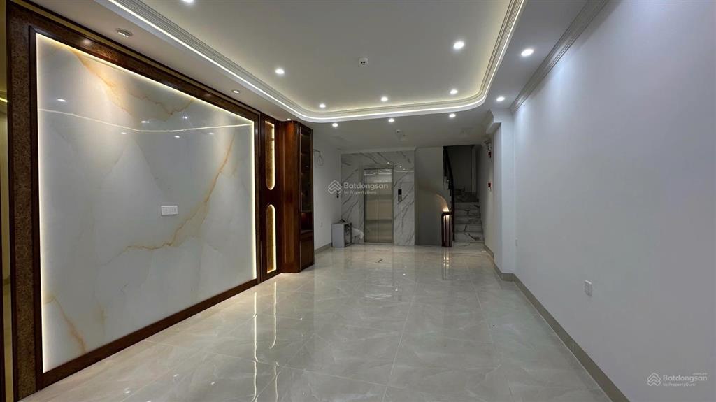 Phân lô cầu giấy 7 tầng thang máy, ô tô, giá 17,5 tỷ