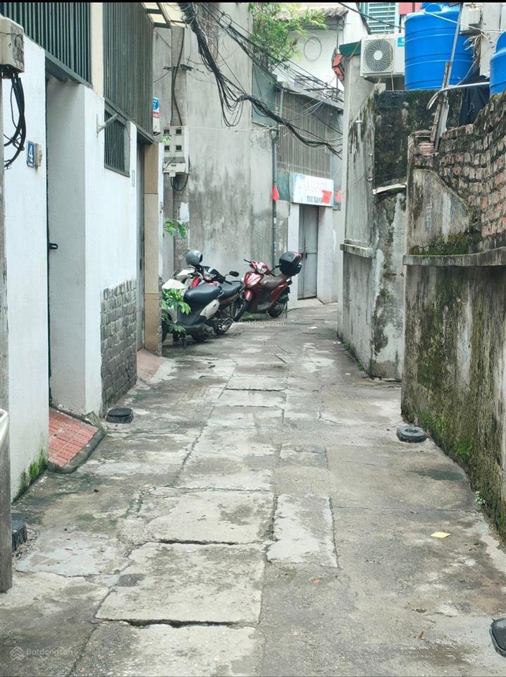 Giá tốt đầu tư  cầu giấy 130m2 giá 18,8 tỷ, ngõ thông ba gác, gần phố