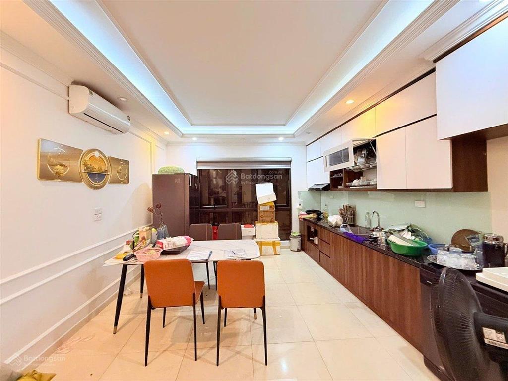 Hơn 9 tỷ nhà đẹp lạc long quân, tây hồ 34m, 5 tầng, ngõ rộng sát đường lớn