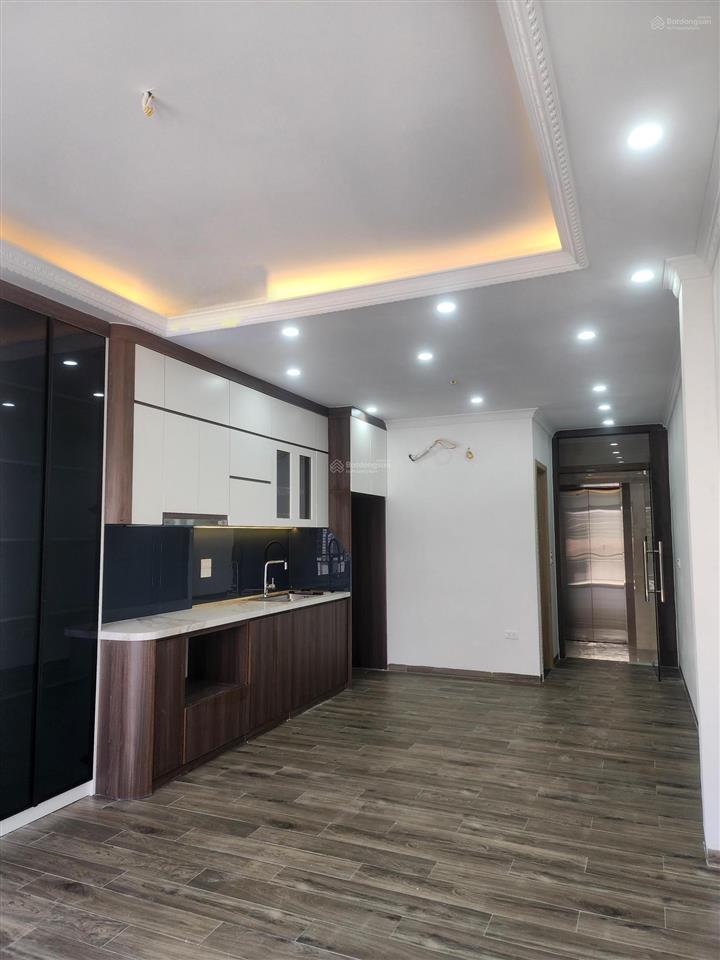 Bán nhà lạc long quân, tây hồ 52m, 6 tầng, thang máy, ô tô, gần hồ tây