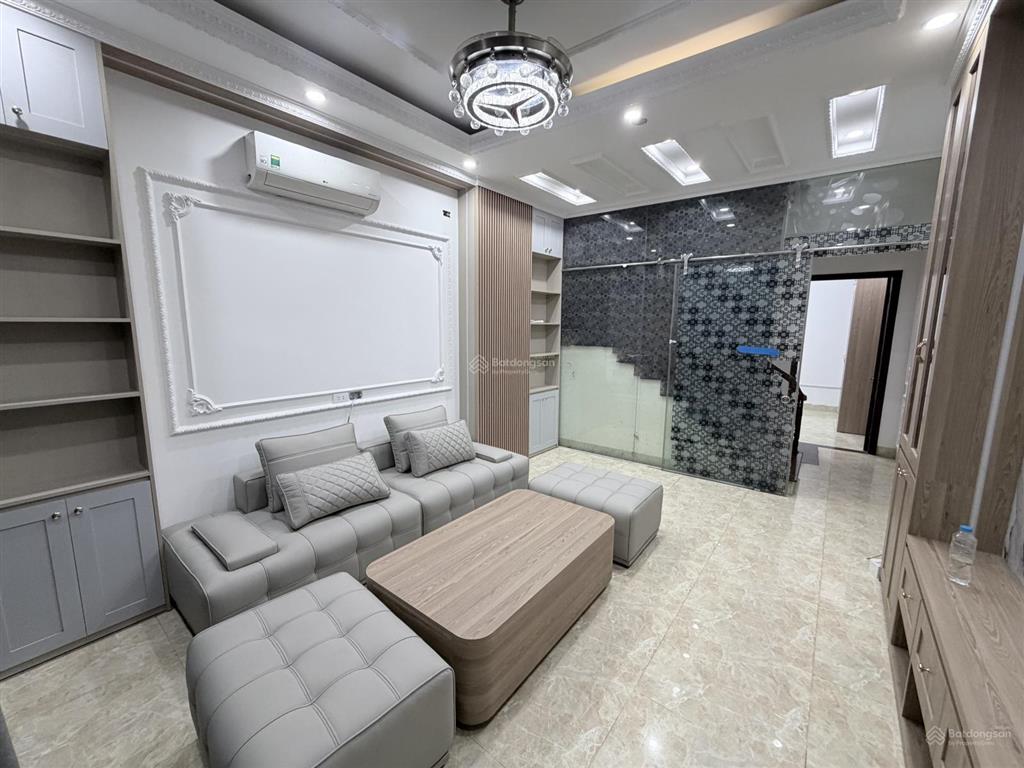 Bán nhà lạc long quân, tây hồ 40m x 5t, ngõ thông, phân lô, ô tô, gần hồ tây, 15 tỷ