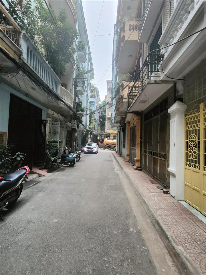 Phân lô hoàng quốc việt, cầu giấy 50m x 5t, 2 thoáng, 19 tỷ ô tô, dân trí cao