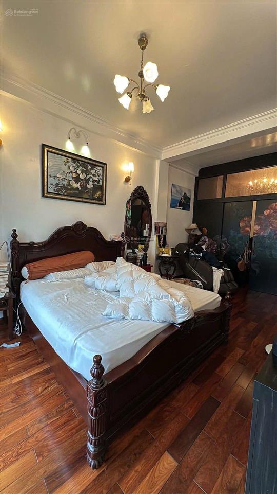 Bán nhà phố trúc khuê, đống đa 75m x 5t x 6.6m giá 31.5 tỷ, phân lô, vỉa hè, ô tô,kinh doanh