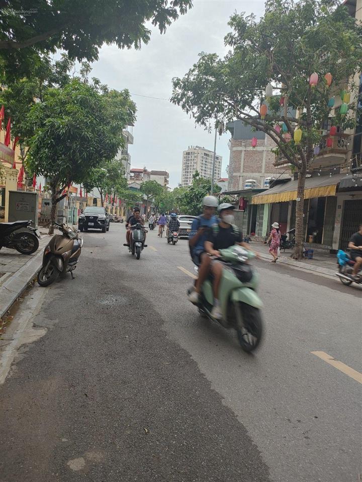 Mặt phố quận tây hồ, 9 tầng, 100m, vỉa hè, ô tô, kinh doanh