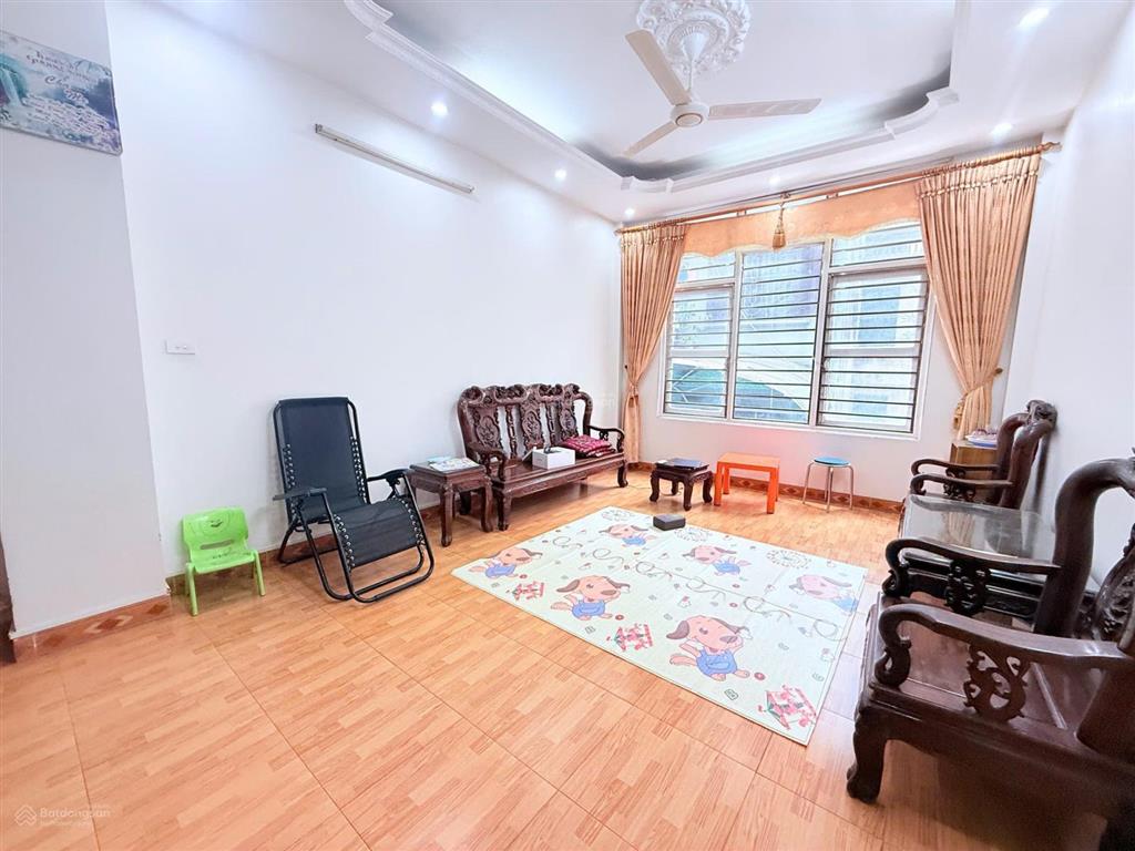 Bán nhà phố duy tân, cầu giấy 47m, 5 tầng, 20 tỷ phân lô, ô tô, kinh doanh