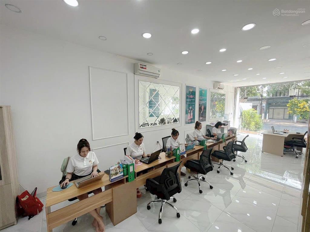 Cho thuê mặt bằng trung tâm phường phú cường, thủ dầu một. diện tích 5x17 thông suốt
