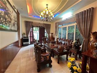 Cho thuê biệt thự 1 trệt 2 lầu full nội thất kdc chánh nghĩa  thủ dầu một