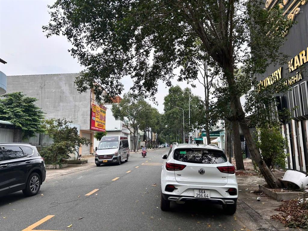 Cho thuê đất 400m2 full thổ cư kdc chánh nghĩa, thủ dầu một
 phù hợp xây phòng gym, karaoke.v.v.