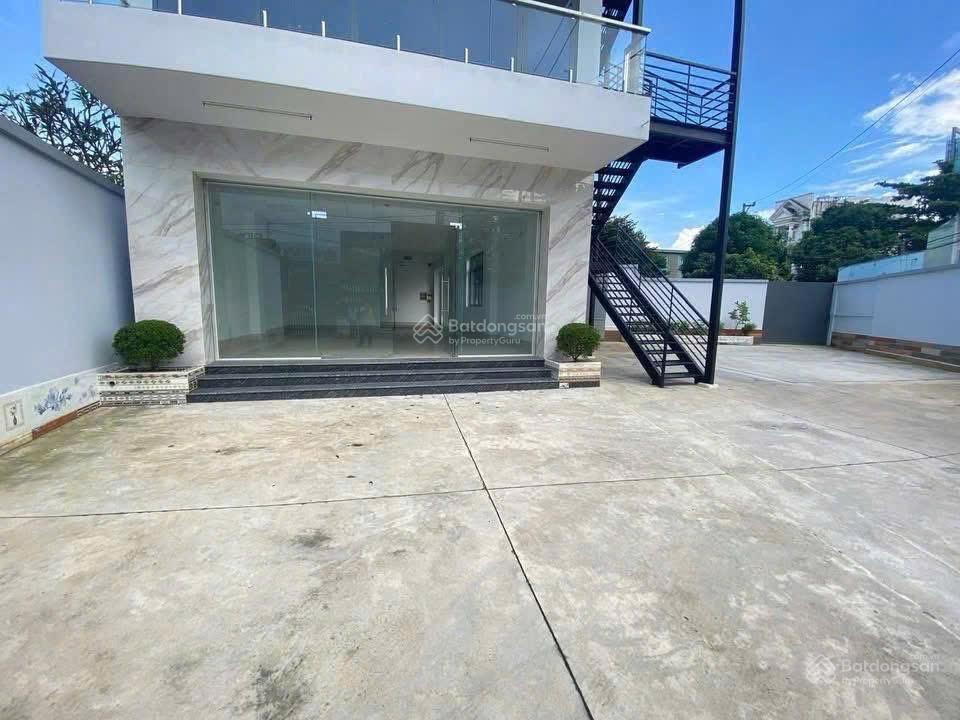 Cho thuê tòa nhà mặt tiền đại lộ bình dương, thủ dầu một
