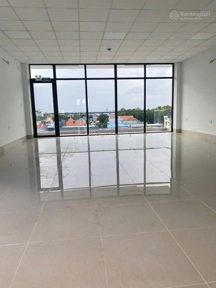 Cho thuê tòa nhà mặt tiền đại lộ bình dương, thủ dầu một