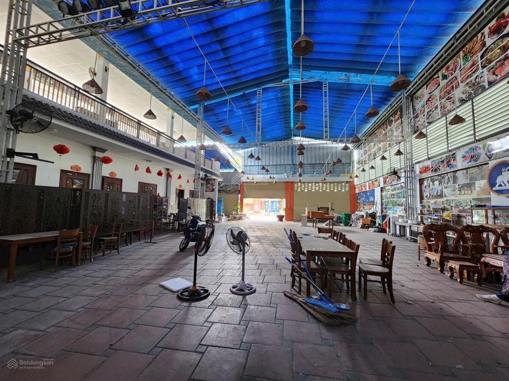 Cho thuê mặt bằng vip trung tâm thủ dầu một  diện tích 750m² (có lửng), ngang 20m