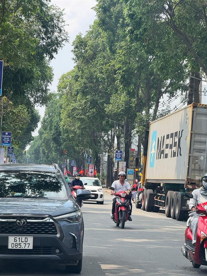 Cho thuê mặt bằng cách mạng tháng 8, tp thủ dầu một bình dương tổng diện tích 655m2 mặt bằng 15x20m