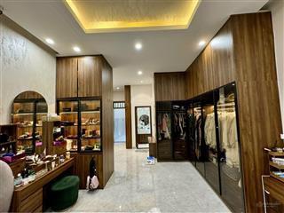 Bán nhà 1 trệt 2 lầu mặt tiền phường phú thọ, thủ dầu một
 diện tích  4,5x30 (136m2)