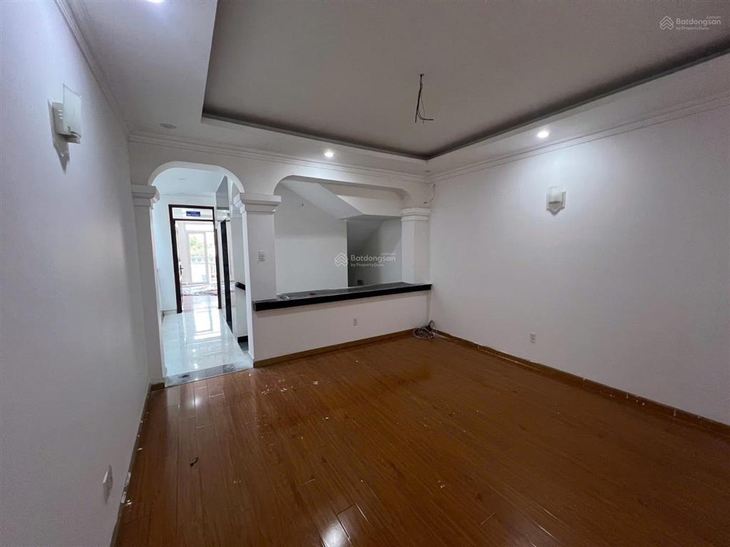 Cho thuê nhà phố bạch đằng phú cường, thủ dầu một diện tích 6x20m, 1 trệt 2 lầu sân thượng