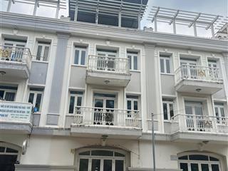 Cho thuê nhà phố bạch đằng phú cường, thủ dầu một diện tích 6x20m, 1 trệt 2 lầu sân thượng