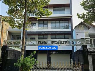 Cho thuê tòa nhà 1000m2 sàn trung tâm thủ dầu một
 diện tích đất 11 x 30  xây dựng  11 x 18